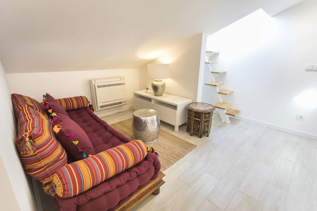 Lovelystay - Cais Apartment River View Lisboa Exteriör bild
